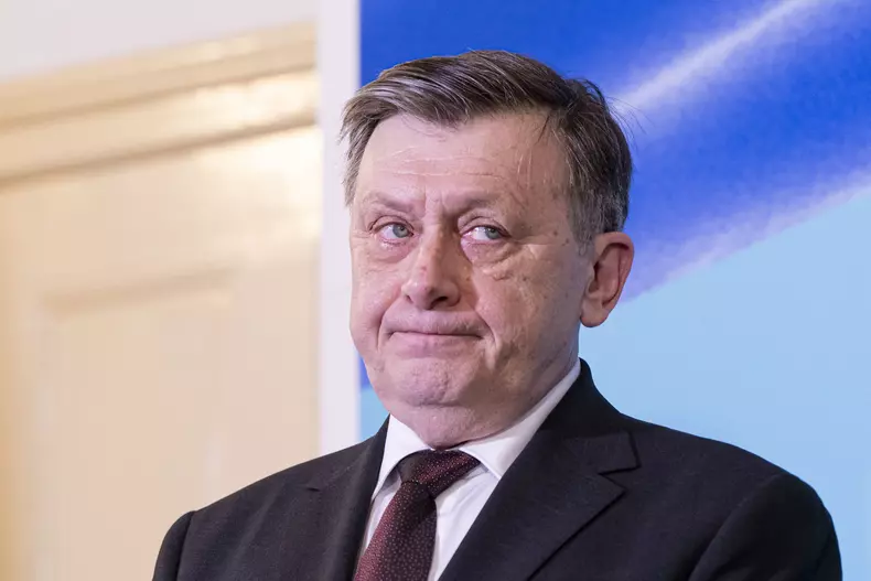 BUCURESTI - CRIN ANTONESCU - LANSARE CANDIDATURA LA ALEGERILE PR