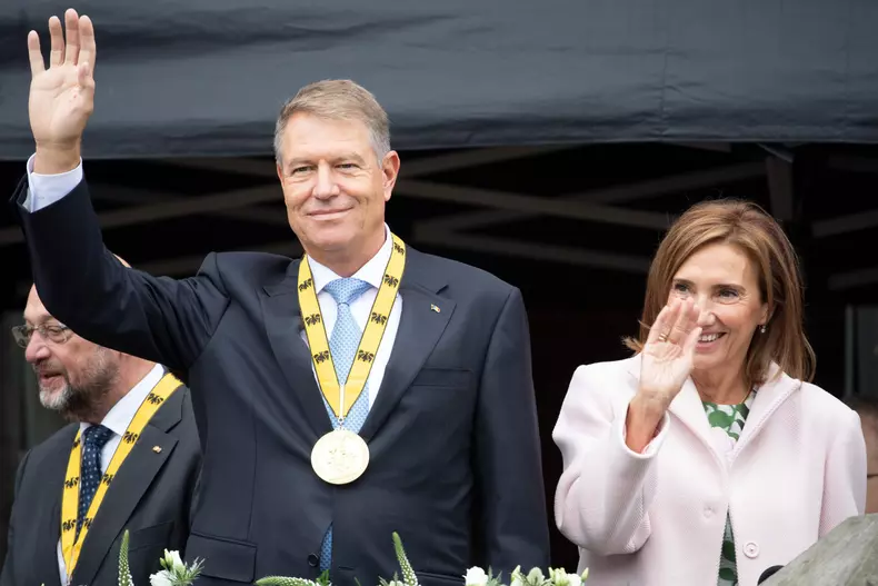 Romanian President Iohannis receives Charlemagne Prize in Germany