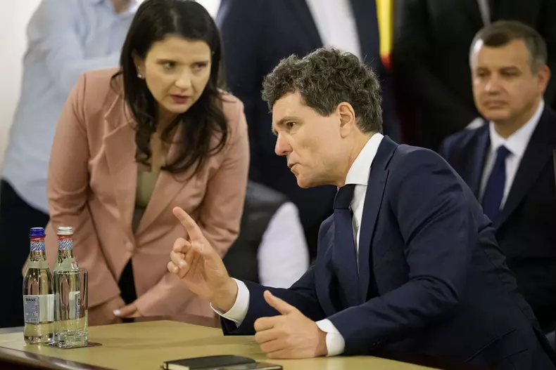 BUCURESTI - CURTEA CONSTITUTIONALA - VALIDARE MANDAT DE PRESEDIN