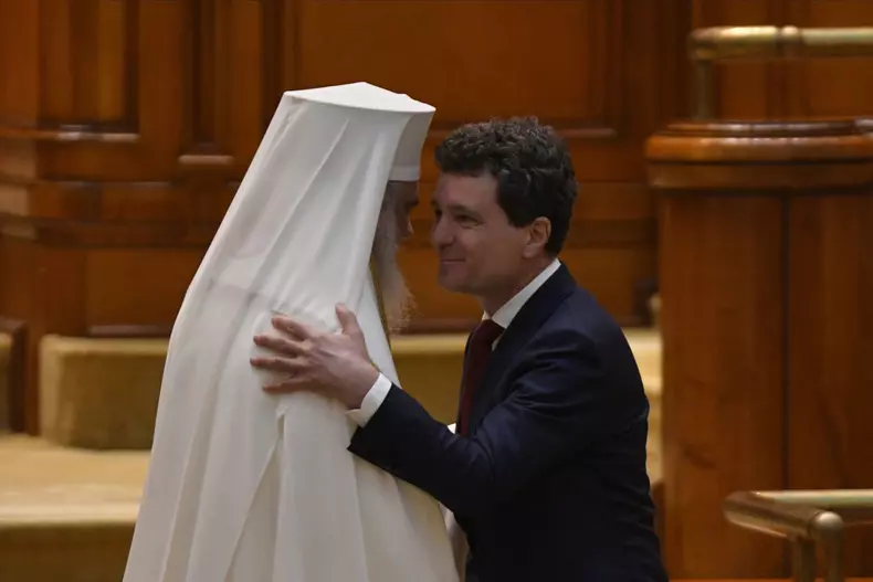 BUCURESTI - PARLAMENT - DEPUNERE JURAMANT - NICUSOR DAN