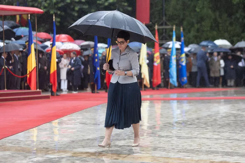 BUCURESTI - PALATUL COTROCENI - PRESEDINTIE - PRELUARE MANDAT -