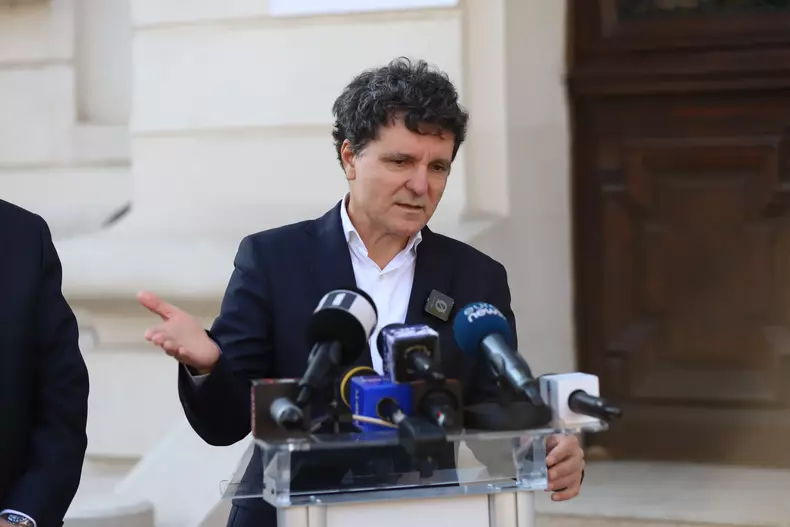 mitus - nicusor dan (4)