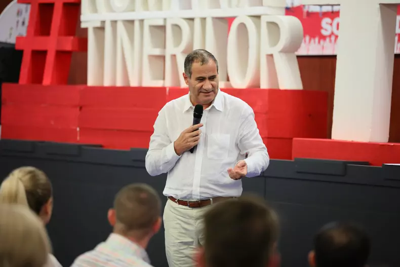 cine-este-Marian-Neacsu-vicepremier-in-Guvernul-Bolojan-
