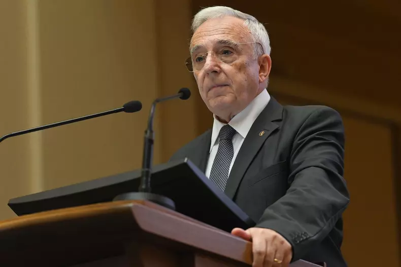 BNR - CONFERINTA DE PRESA - MUGUR ISARESCU