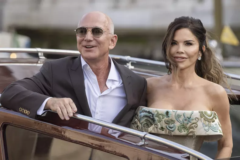Jeff Bezos and Lauren Sanchez Leave Their Hotel - Venice