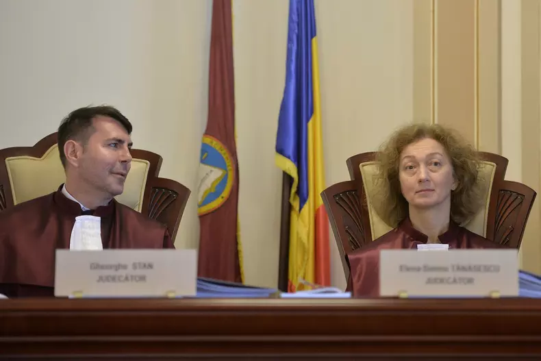 BUCURESTI - CURTEA CONSTITUTIONALA - JUDECATORI