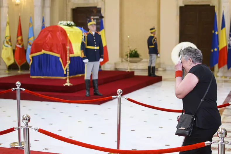 BUCURESTI - PALATUL COTROCENI - FUNERALII - ION ILIESCU