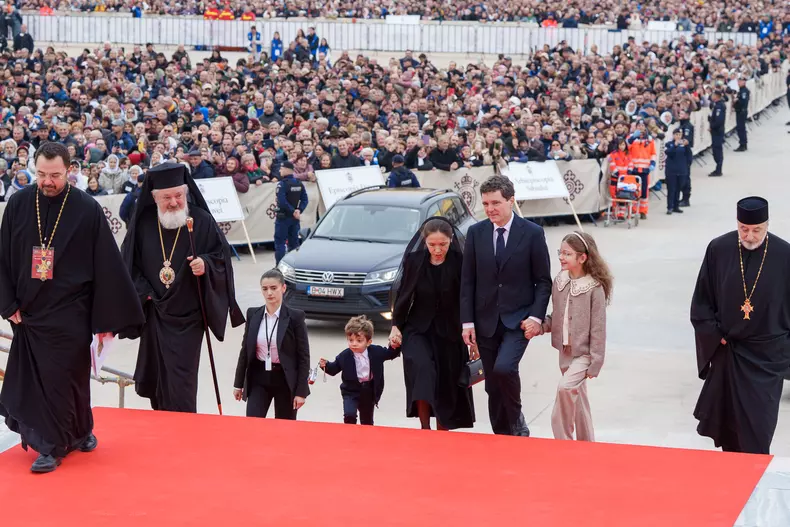 familia prezidentiala la inaugurarea catedralei7