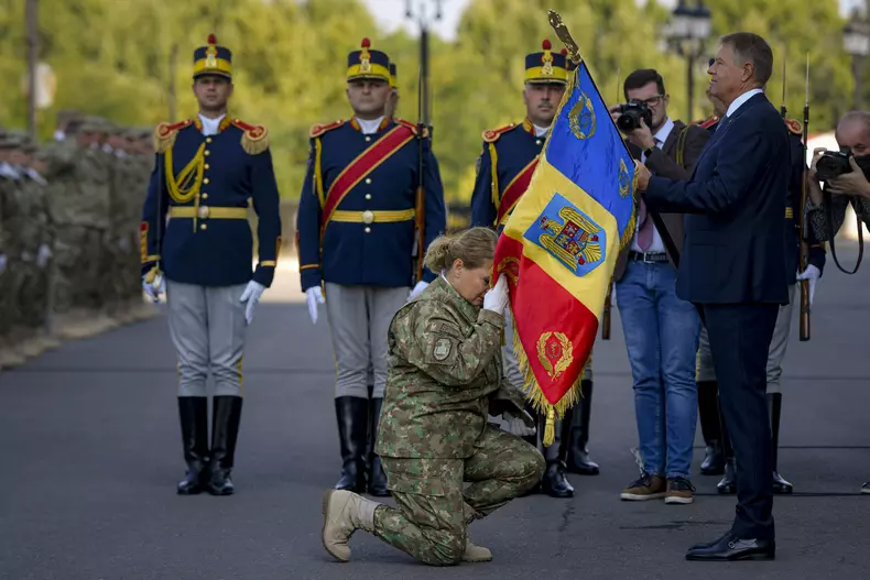 BUCURESTI - CEREMONIE DRAPEL LUPTA - SPITALUL MILITAR CENTRAL