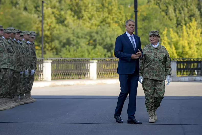 BUCURESTI - CEREMONIE DRAPEL LUPTA - SPITALUL MILITAR CENTRAL