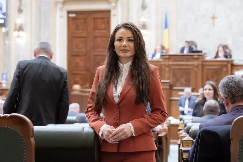 valentina aldea8