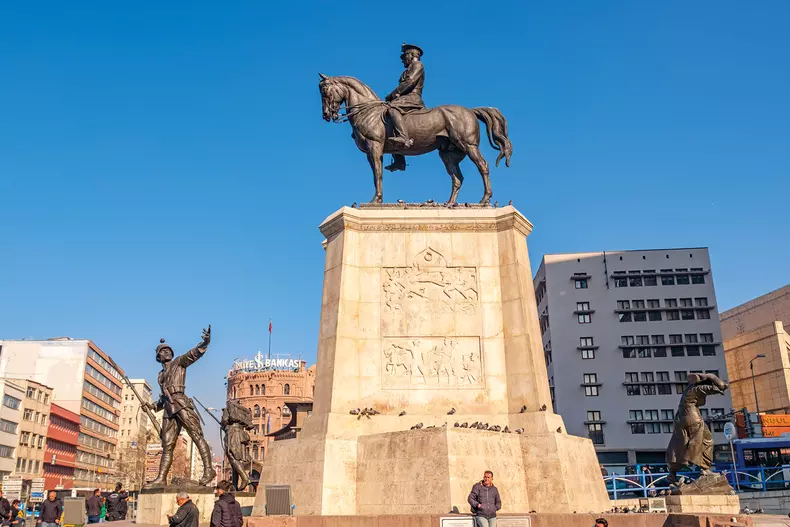 Ankara - Ulus Square- Atatürk Statue