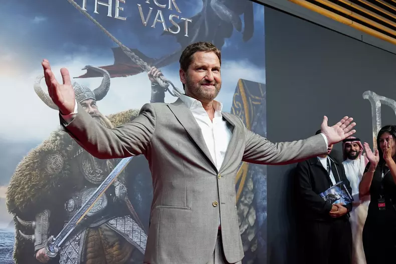 Gerard Butler3