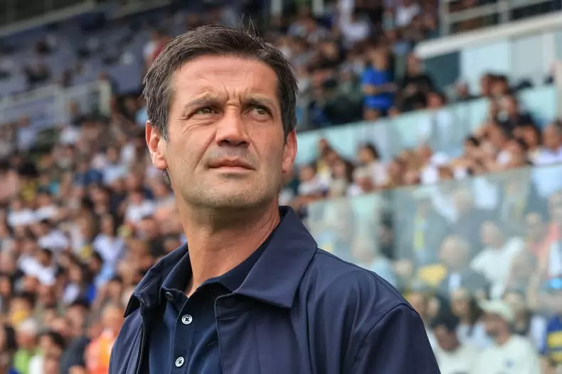 Chivu-4
