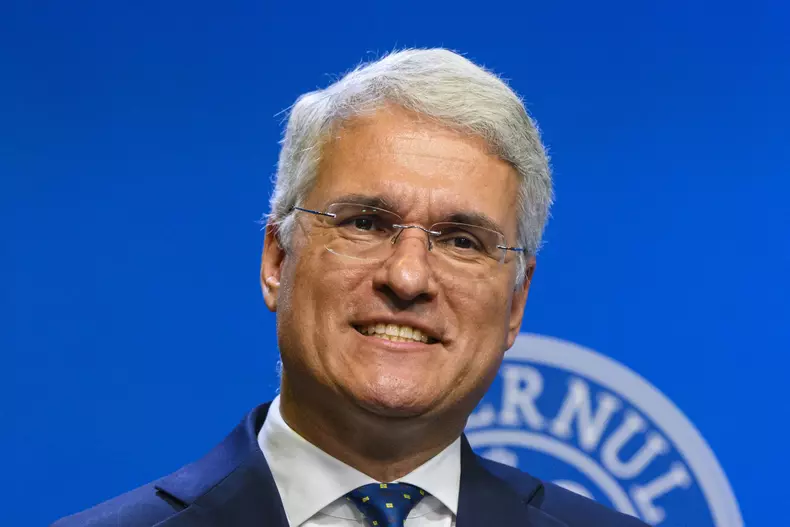 BUCURESTI - GUVERN - DRAGOS PISLARU - CONFERINTA DE PRESA