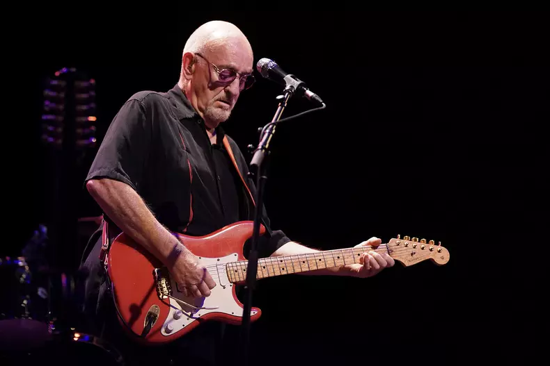 Dave Mason3