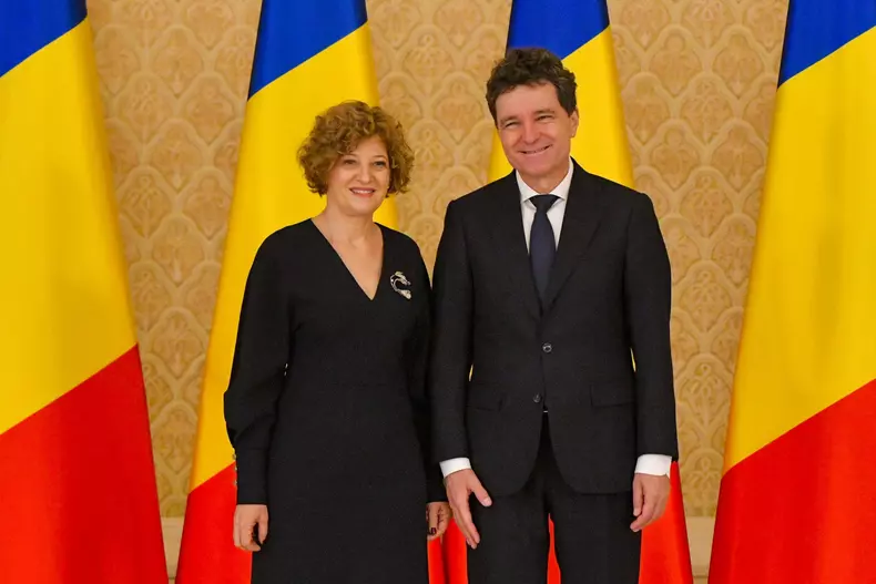 BUCURESTI - PALATUL COTROCENI - JURAMANT DE INVESTITURA OANA GHE
