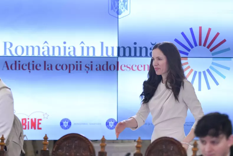 BUCURESTI - PALATUL COTROCENI - "ROMANIA IN LUMINA"