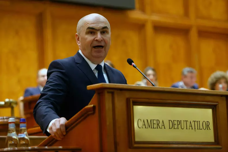 Romanian PM Ousted in No-confidence Vote - Bucharest