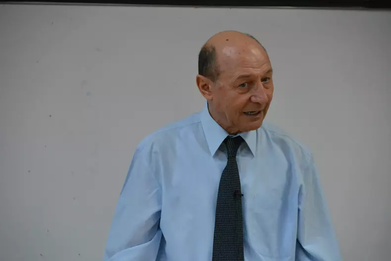 traian basescu5