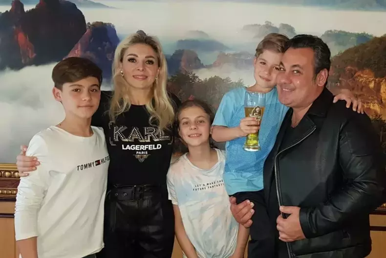 ionut-dolanescu-14-ani-cu-sotia