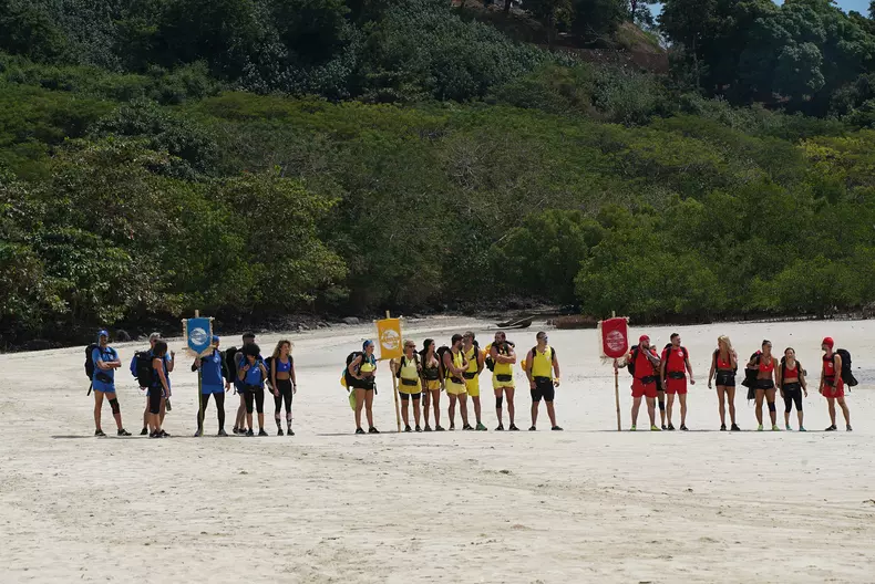 Ultimul trib_sosire 1