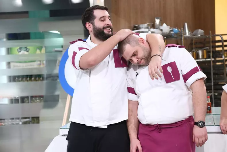 enzo a parasit chefi la cutite 6 iunie 2021 - (2)