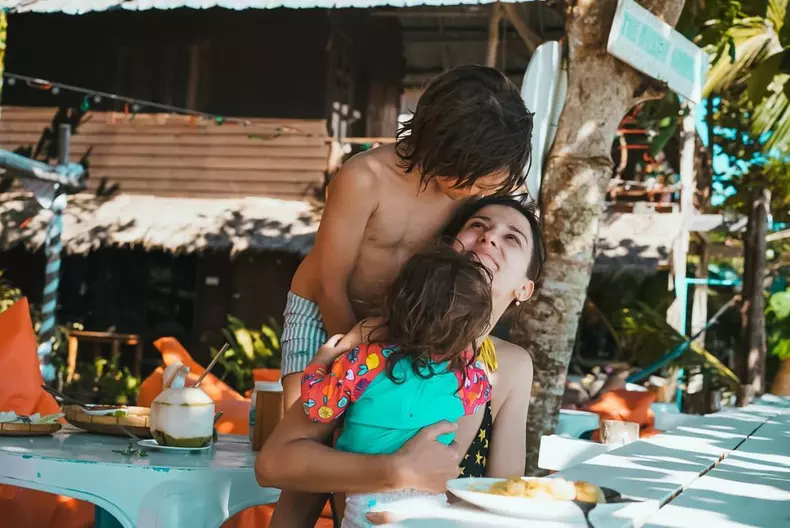 Dana-Rogoz-s-a-intors-din-vacanta-din-Thailanda-4