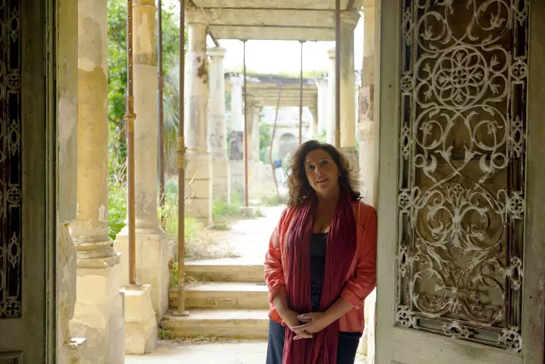 Treasures-with-Bettany-Hughes-6ecc0606-546a-44af-9a80-08fc80265918-DSC08254_110