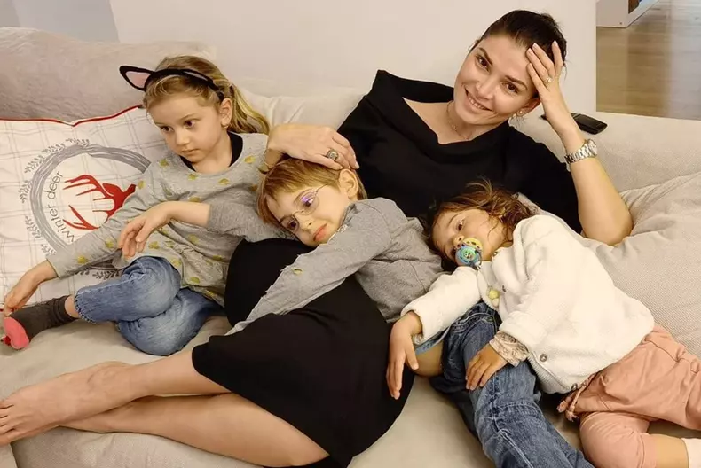 Alina Pușcaș și copiii ei