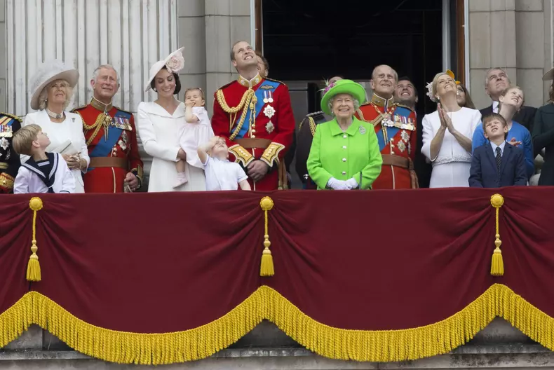 Un video cu Prințul William și Regina Elisabeta a II-a, în trend pe TikTok