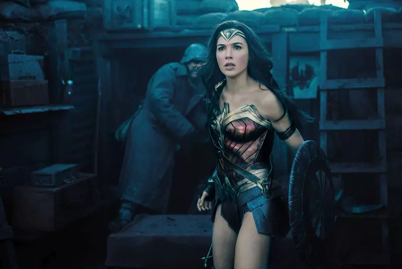 2017 - Wonder Woman - Movie Set