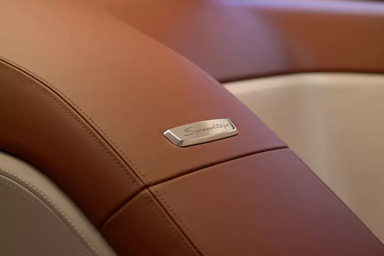 web_P90599254_highRes