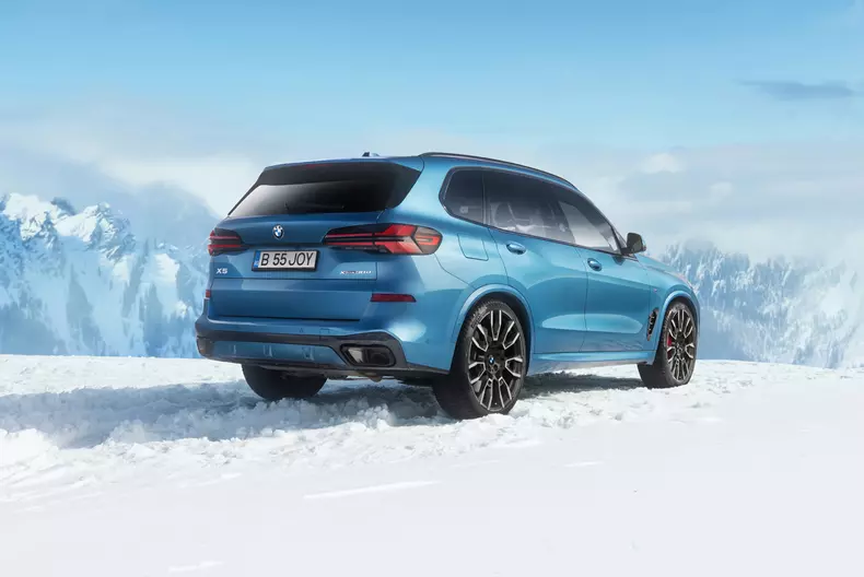 web_P90630767_highRes_bmw-x5-legacy-editio