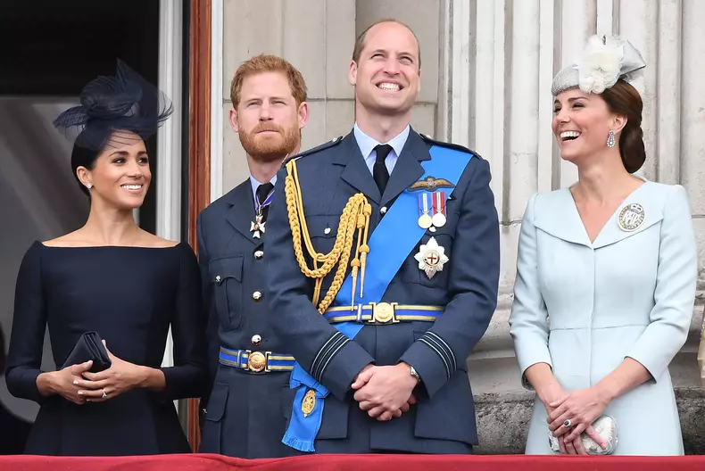 Meghan Markle, printul Harry, printul William și Kate Middleton, la balconul palatului Buckingham