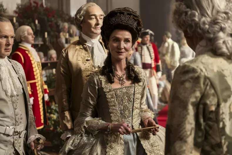 netflix-a-lansat-primul-trailer-pentru-queen-charlotte-a-bridgerton-story-6
