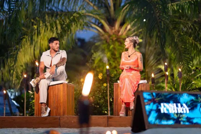 Bonfire Ella - Andrei