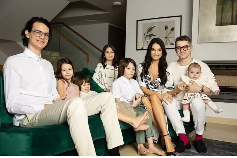 Anca-Serea-și-familia