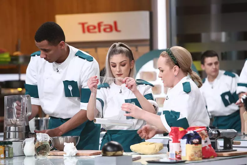 Cine-este-Alexandro-Matias-de-la-Chefi-la-cutite-13