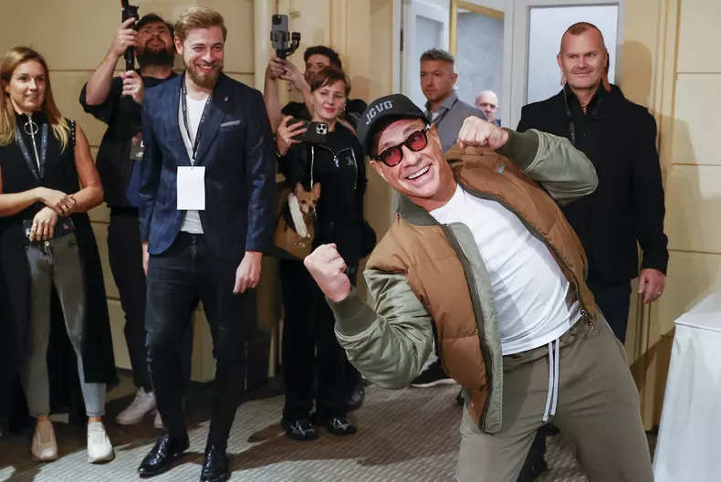 Jean-Claude van Damme, TK