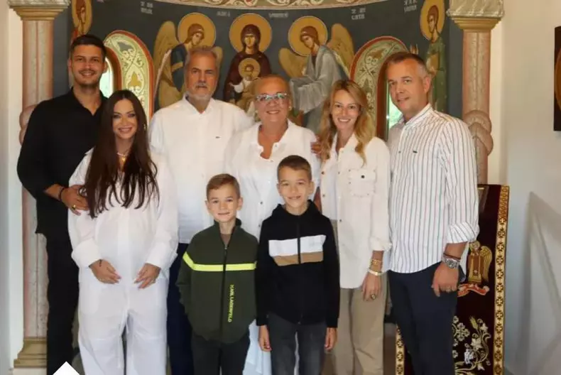 adrian-nastase-si-familia