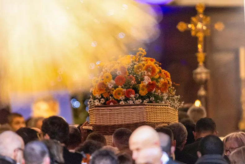 Arrivées aux obsèques de Brigitte Bardot en l'église Paroissiale Notre-Dame-de-l'Assomption de Saint-Tropez