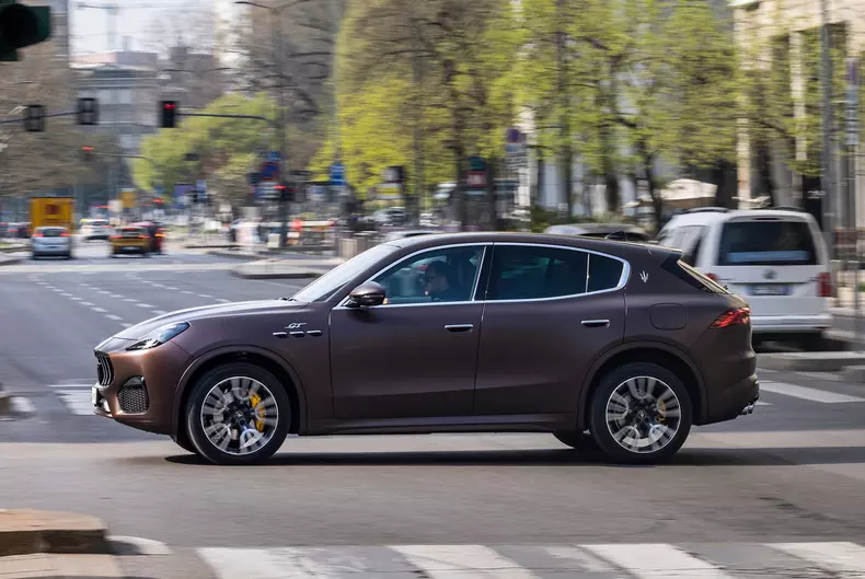 Maserati-Grecale-2023-HD-dc31d2591c0392175f1c8ebfd03b43b5cbb6e2288