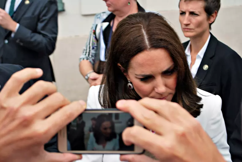Kate Middleton nu dă niciodată autografe3