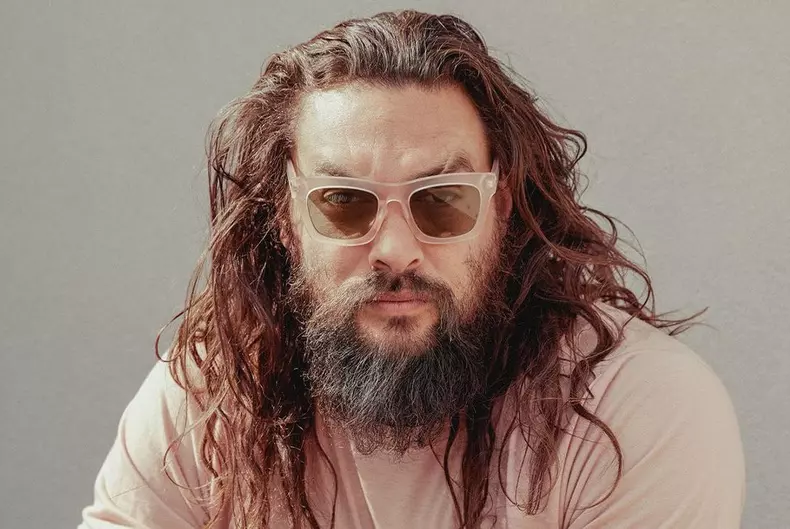 Răspunsul dur dat de Jason Momoa după ce a fost întrebat de scena de viol din Game of Thrones . O întrebare grețoasă