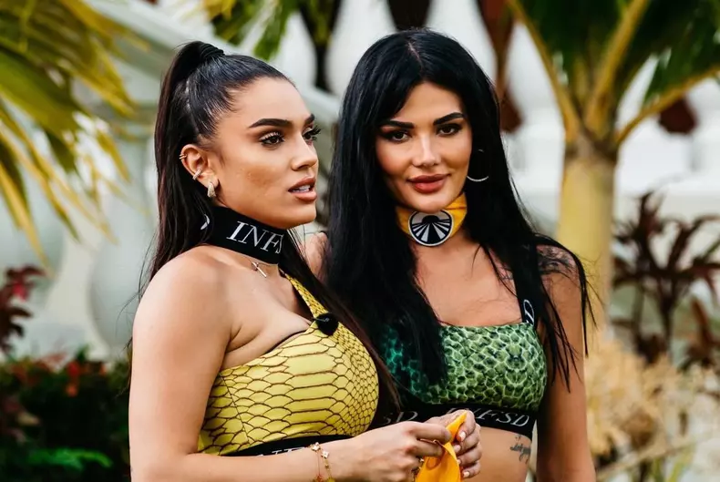 Karmen-si-Olga-Barcari-Asia-Express-12