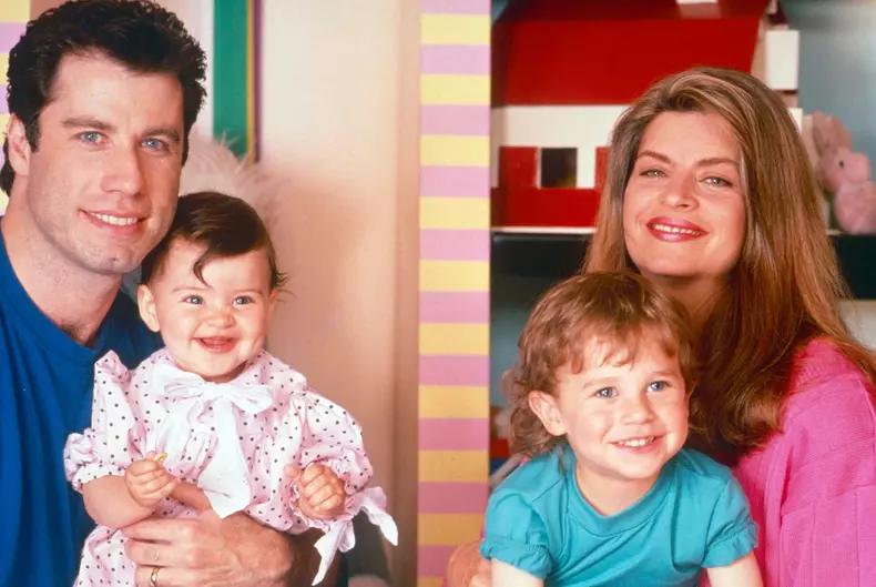 Kirstie Alley și John Travolta, în filmul „Uite cine vorbește”