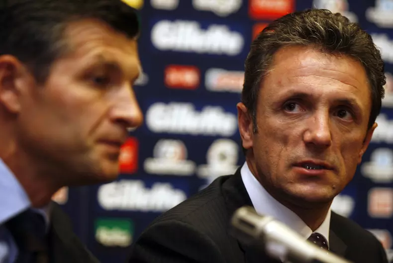 SEARA CAMPIONILOR - MECI CARITABIL - CONFERINTA