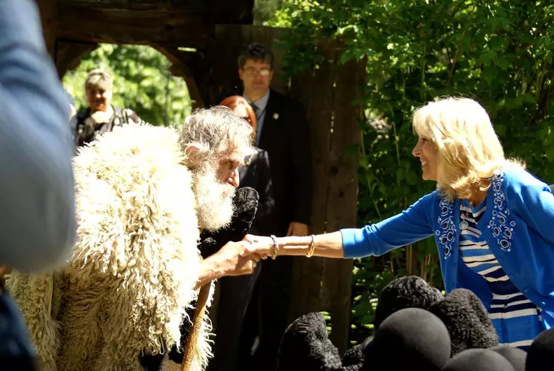 jill-biden-opincar-3-1