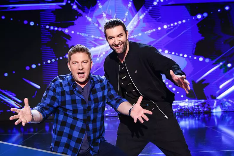 Pavel-Bartos-a-vrut-sa-l-cunune-pe-Smiley-la-Romanii-au-talent-4-e1487358098913